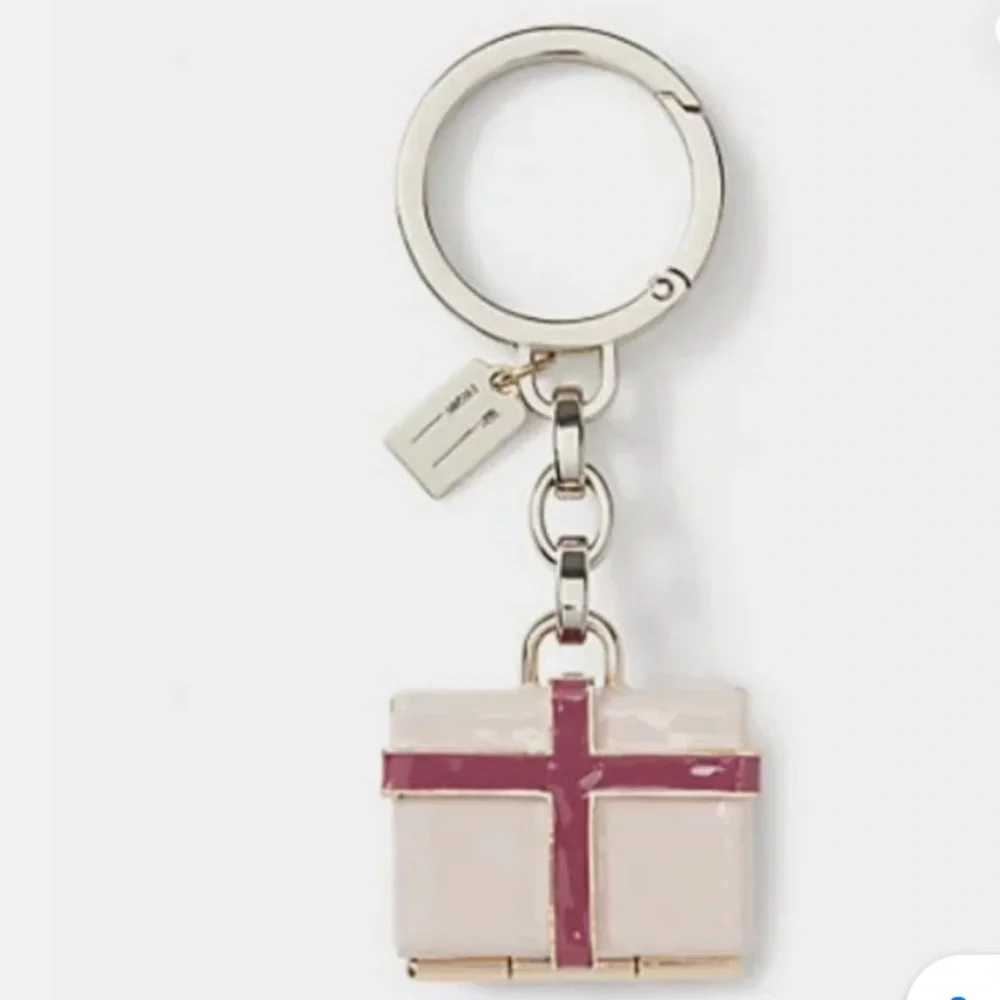 kate spade New York Pink Gift Box Keychain